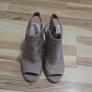 Vince Camuto Katri Leather Peep Toe Booties Size W 9.5 Tan Cutout Ankle Heels